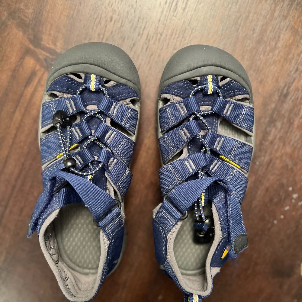 Boys KEEN sandals